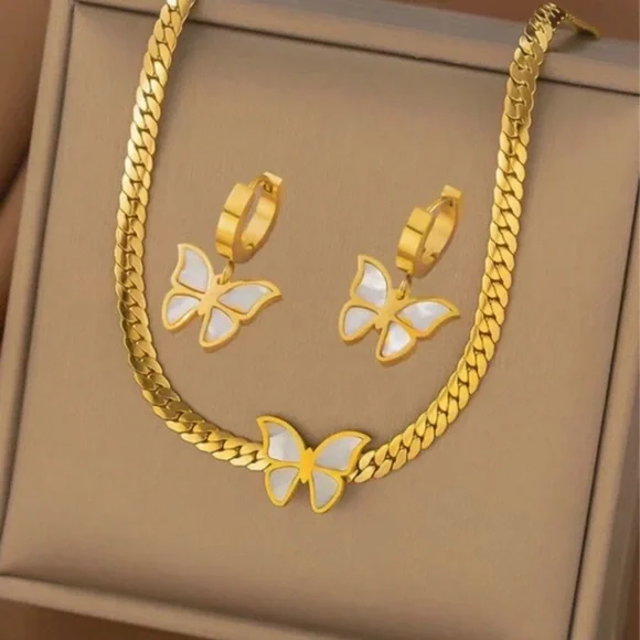 Fashion Jewelry Gold and White Butterfly Necklace Set NWT - Picture 6 of 9